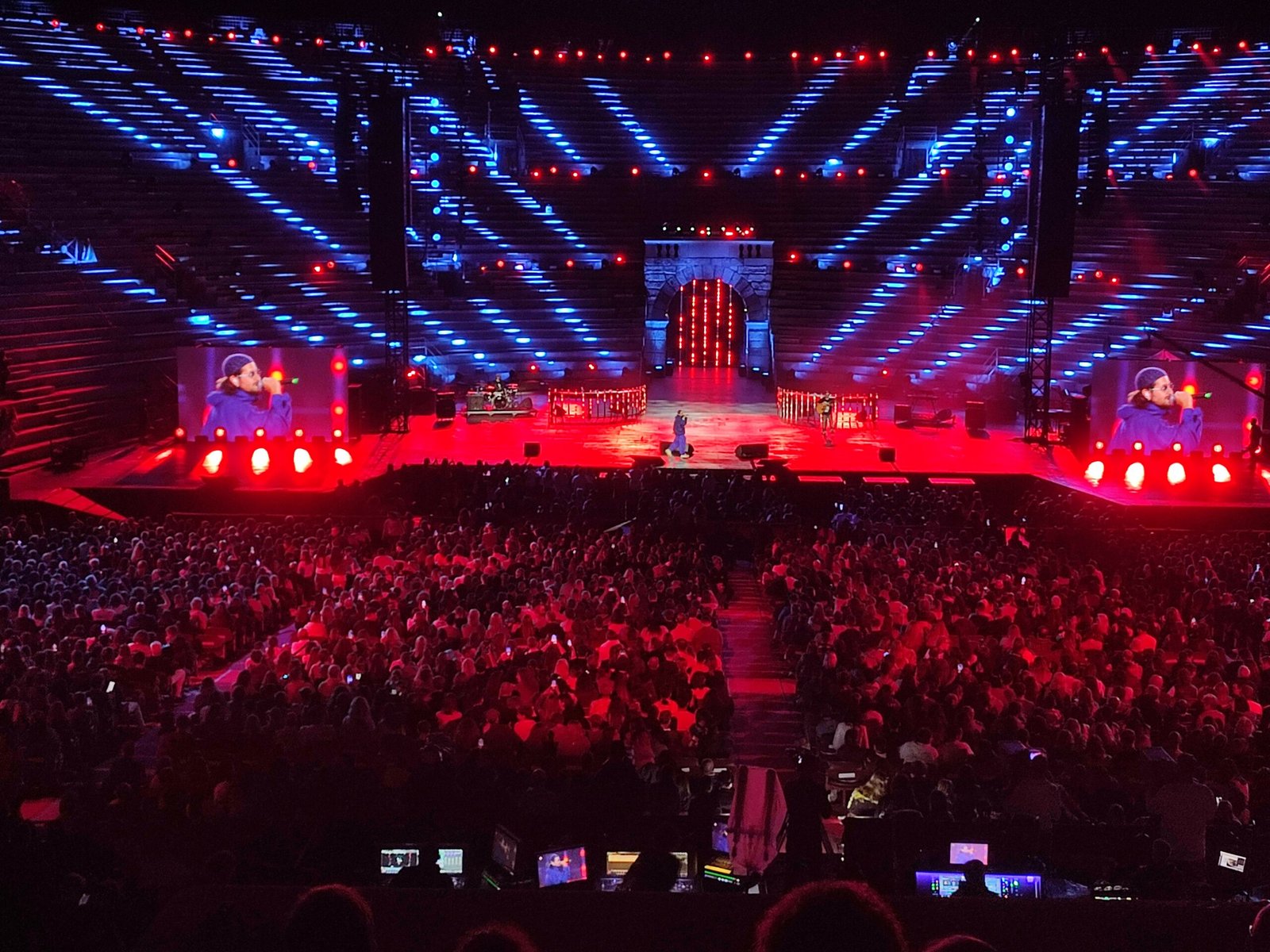 Frah Quintale - Future Hits Live 2025 - Arena di Verona