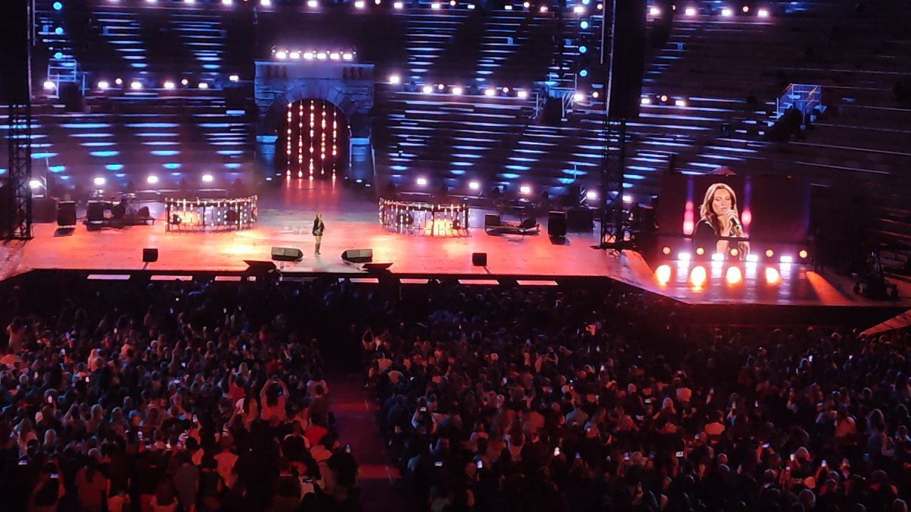 Sarah Toscano - Future Hits Live 2025 - Arena di Verona